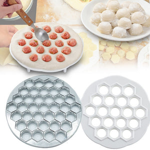 Portable Kitchen Dough Press Ravioli Making Mould Dumpling Mold Maker DIY Maker Dumpling Pelmeni Mold Pasta Form 37 Holes